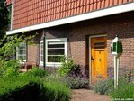 Voorzijde met lantaarn en voordeur
<br/>
Gert-Jan Lobbes, 2020